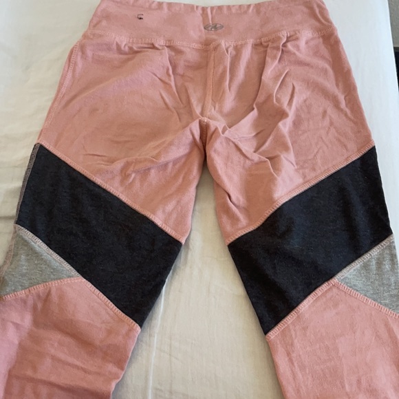 Pink leggings - Picture 2 of 2